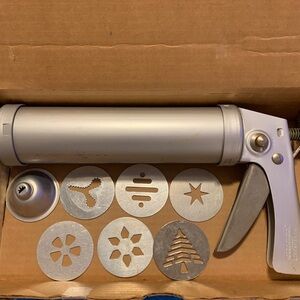 Vintage Wearever cookie gun